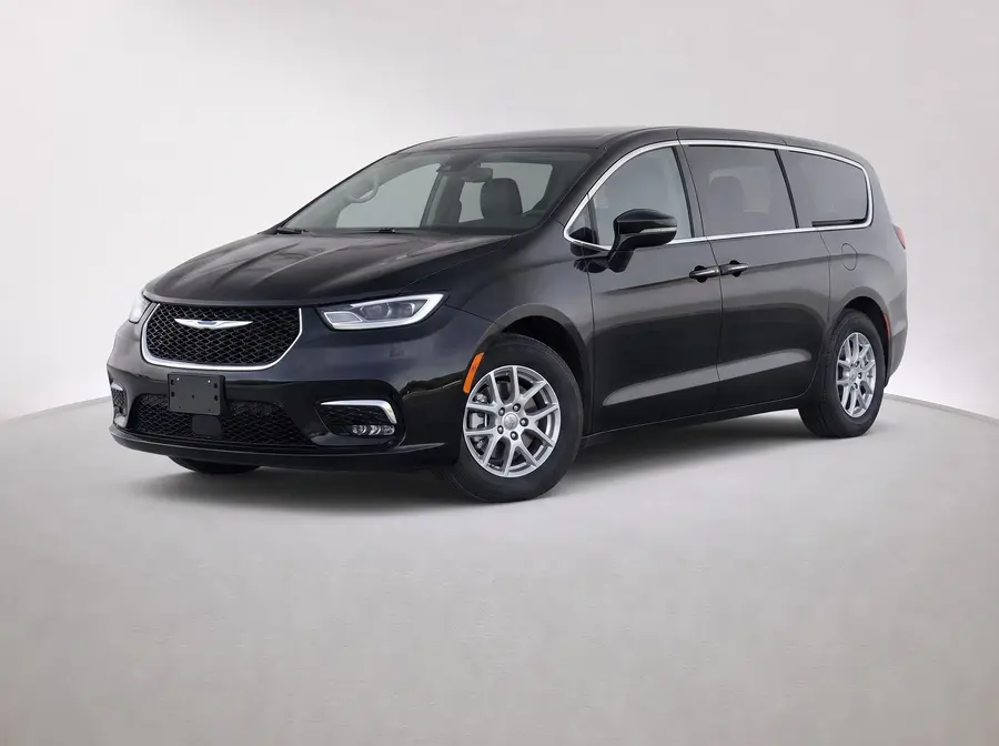 2026 Chrysler Pacifica — image 1 of 9