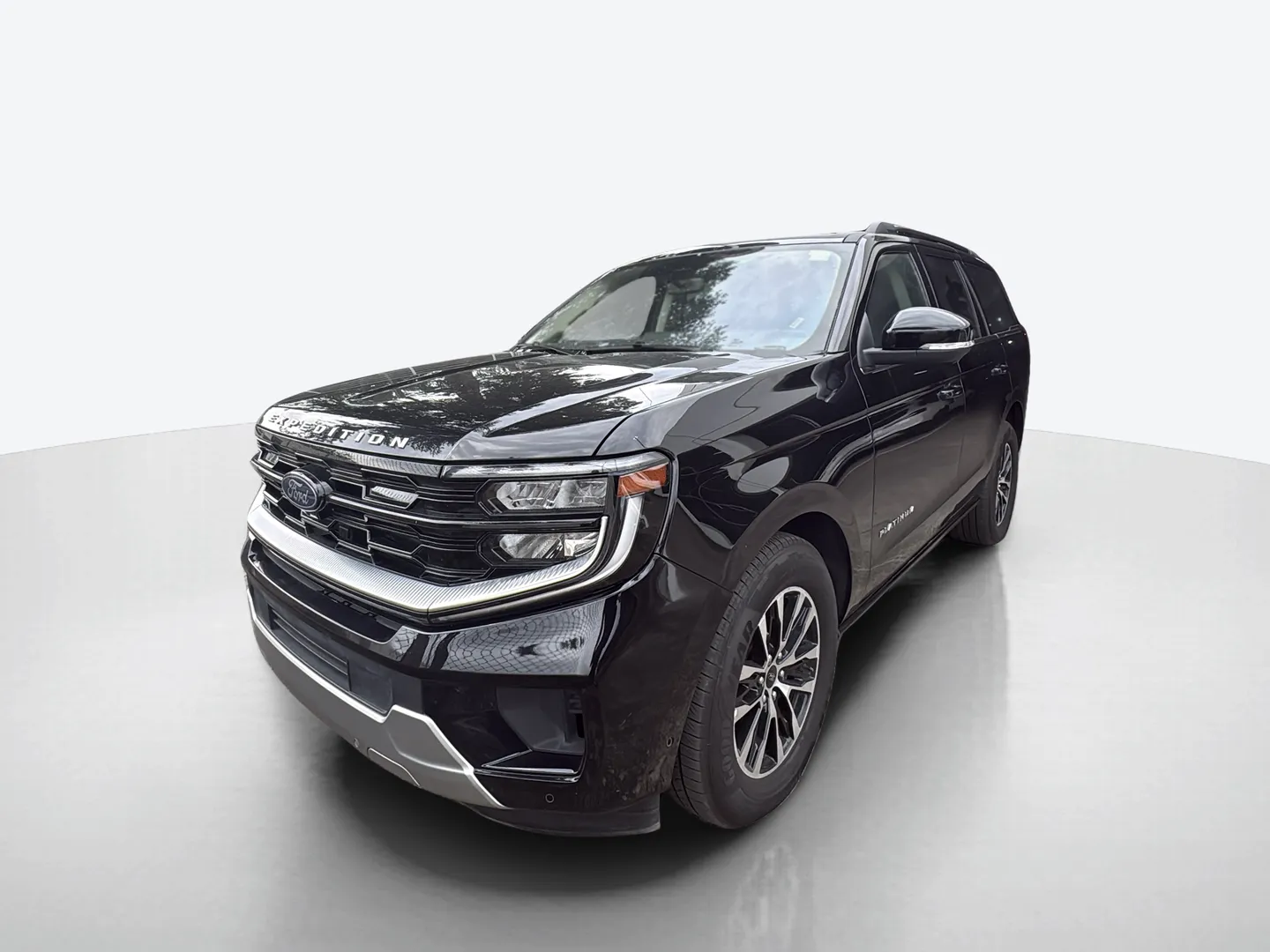 2025 Ford Expedition — image 1 of 8
