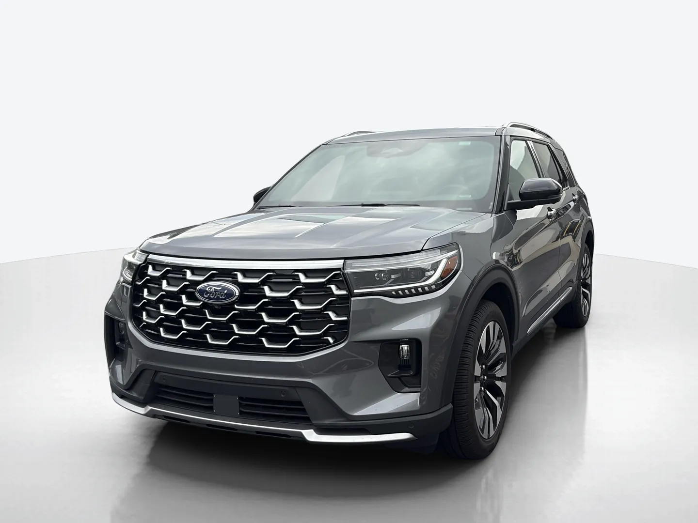 2025 Ford Explorer — image 1 of 8