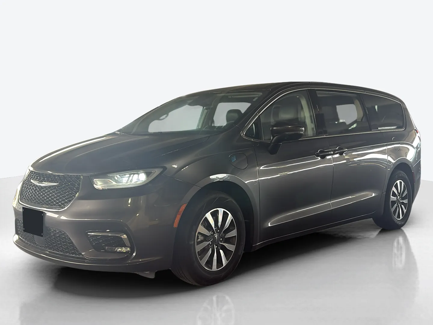 2023 Chrysler Pacifica — image 1 of 8