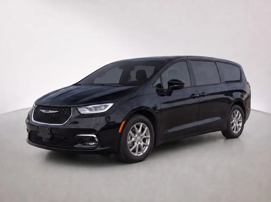 2026 Chrysler Pacifica — image 1 of 9