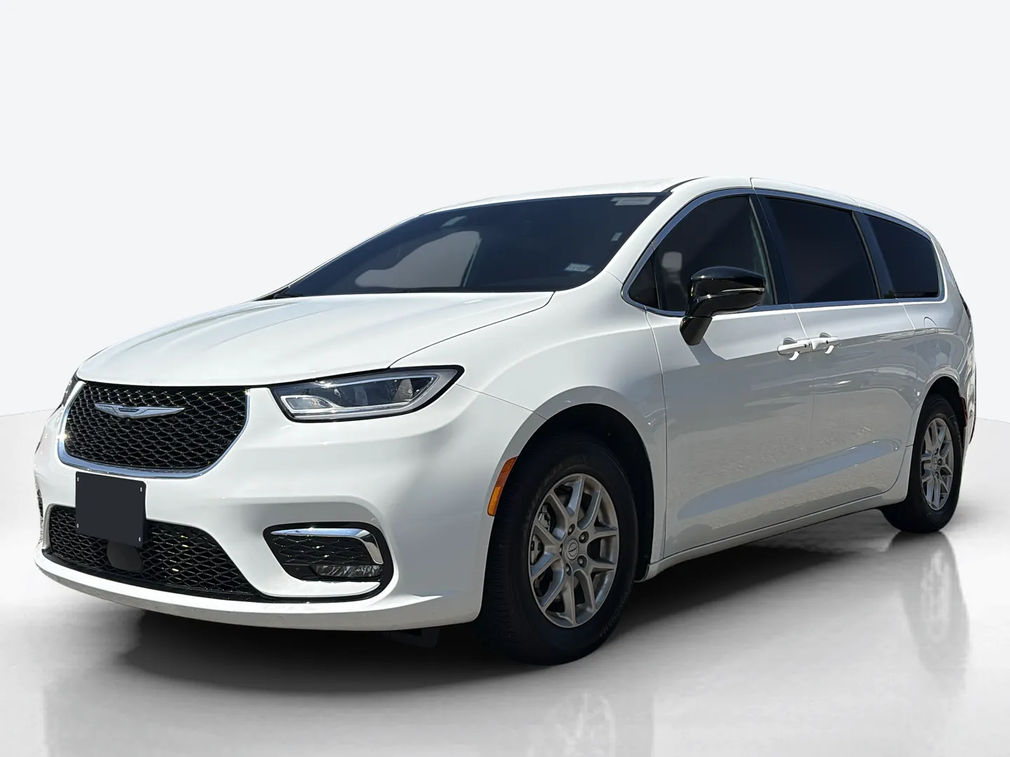 2026 Chrysler Pacifica — image 1 of 8