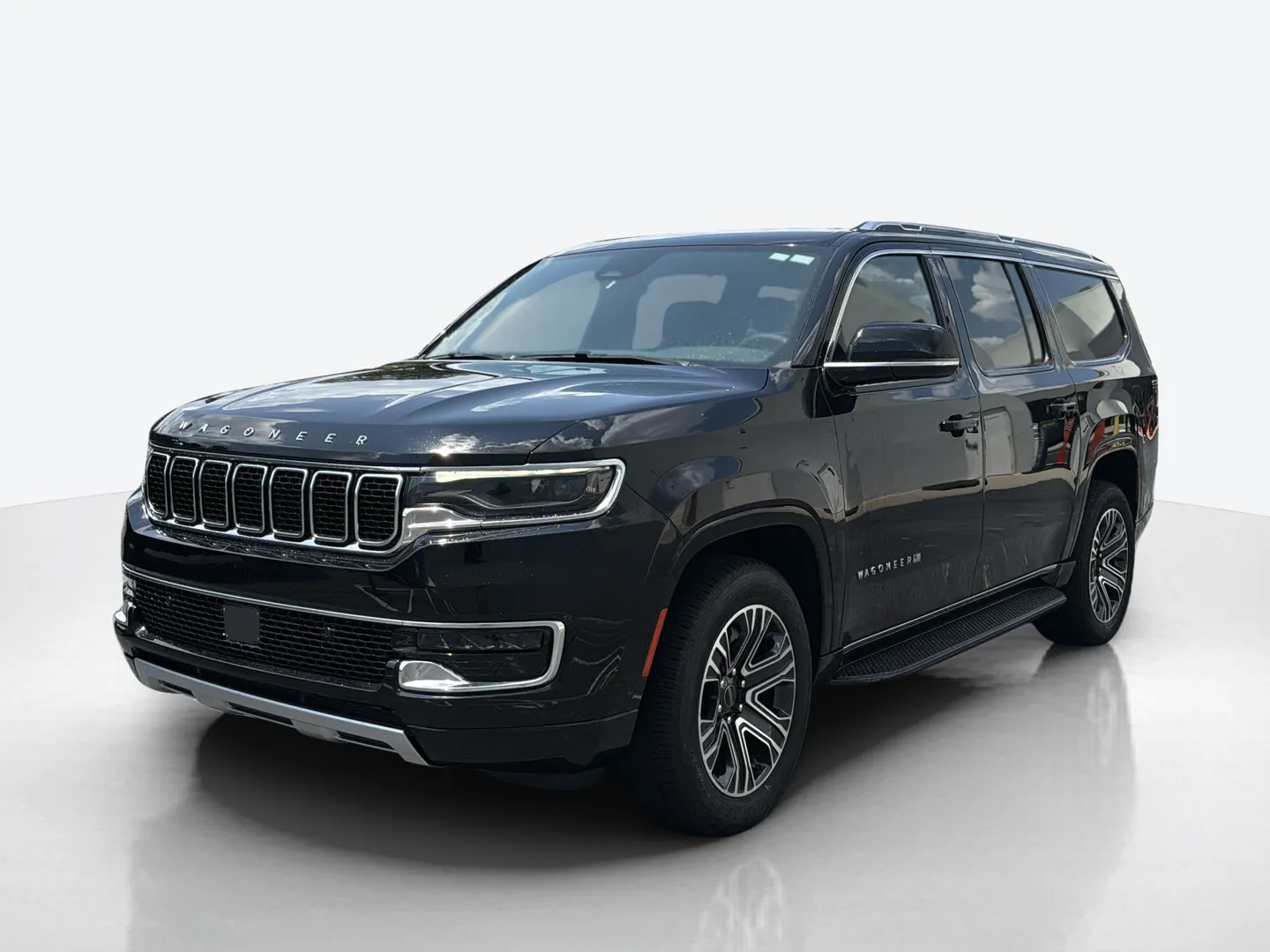 2025 Jeep Wagoneer L — image 1 of 8