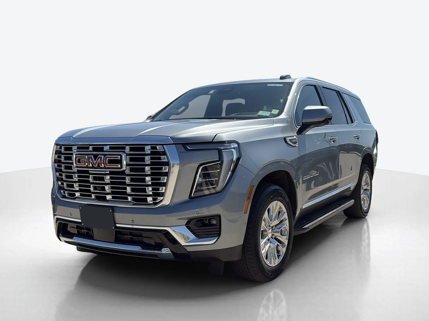 2025 GMC Yukon — image 1 of 8