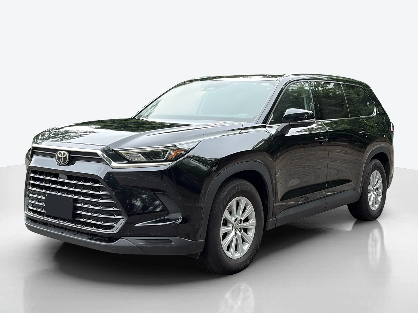 2025 Toyota Grand Highlander — image 1 of 8