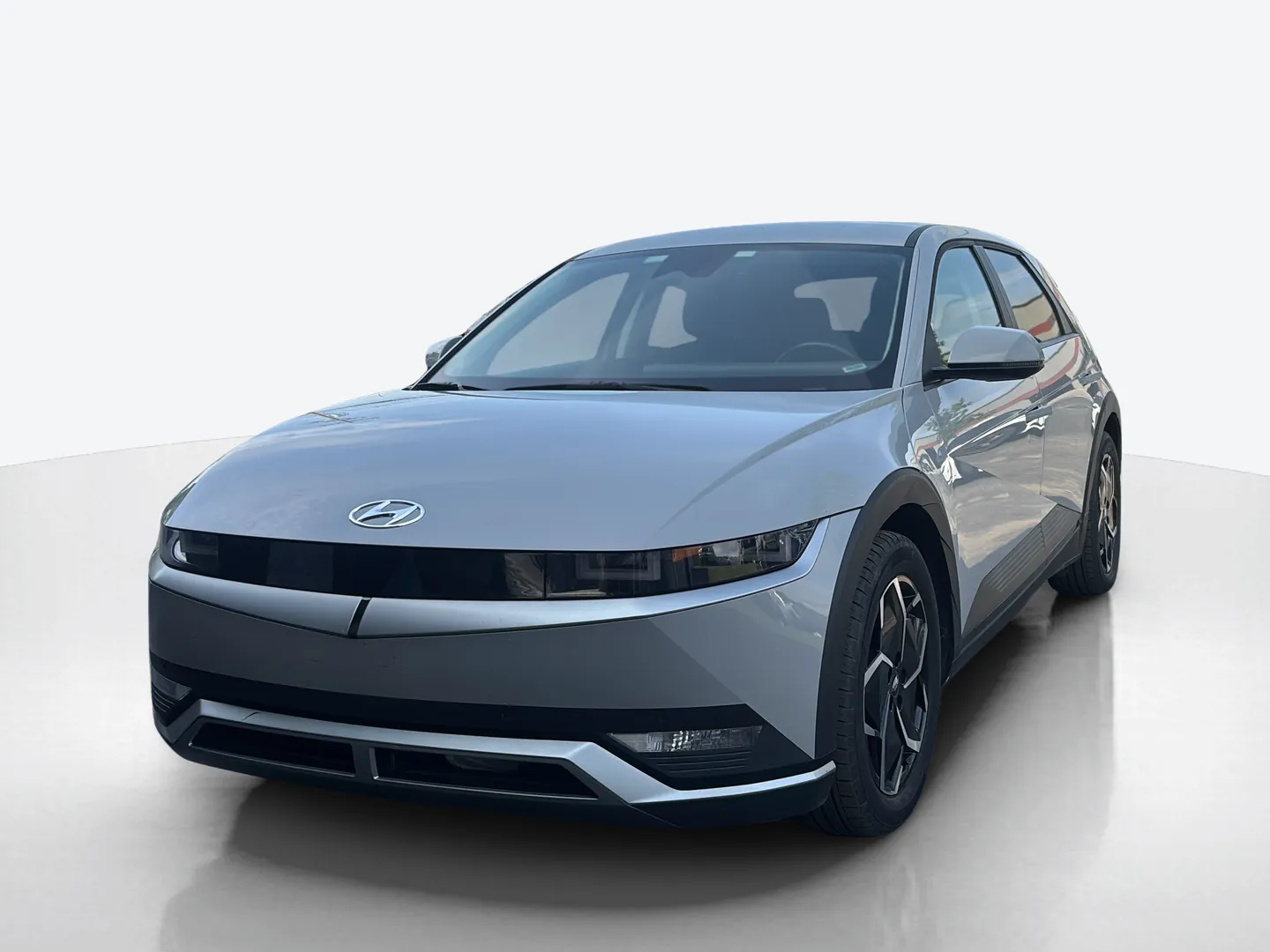 2023 Hyundai IONIQ 5 — image 1 of 8