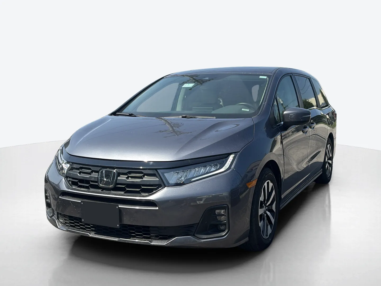 2025 Honda Odyssey — image 1 of 8