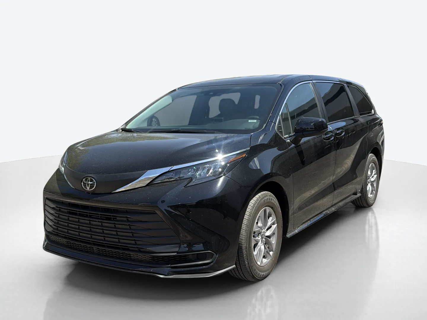 2026 Toyota Sienna — image 1 of 8