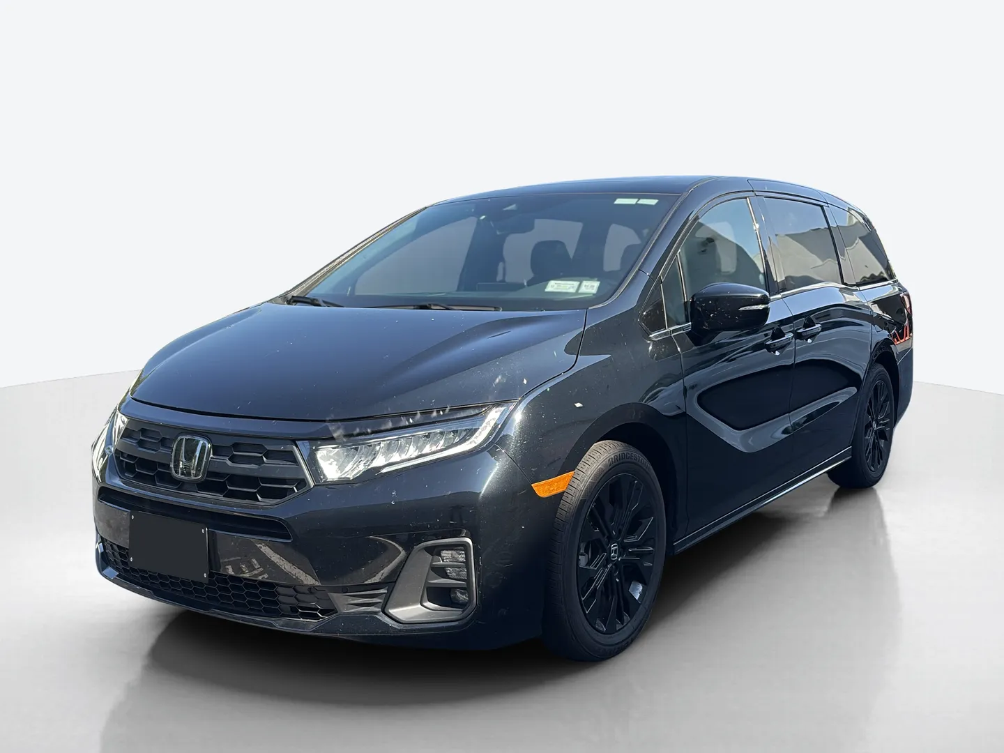 2025 Honda Odyssey — image 1 of 8
