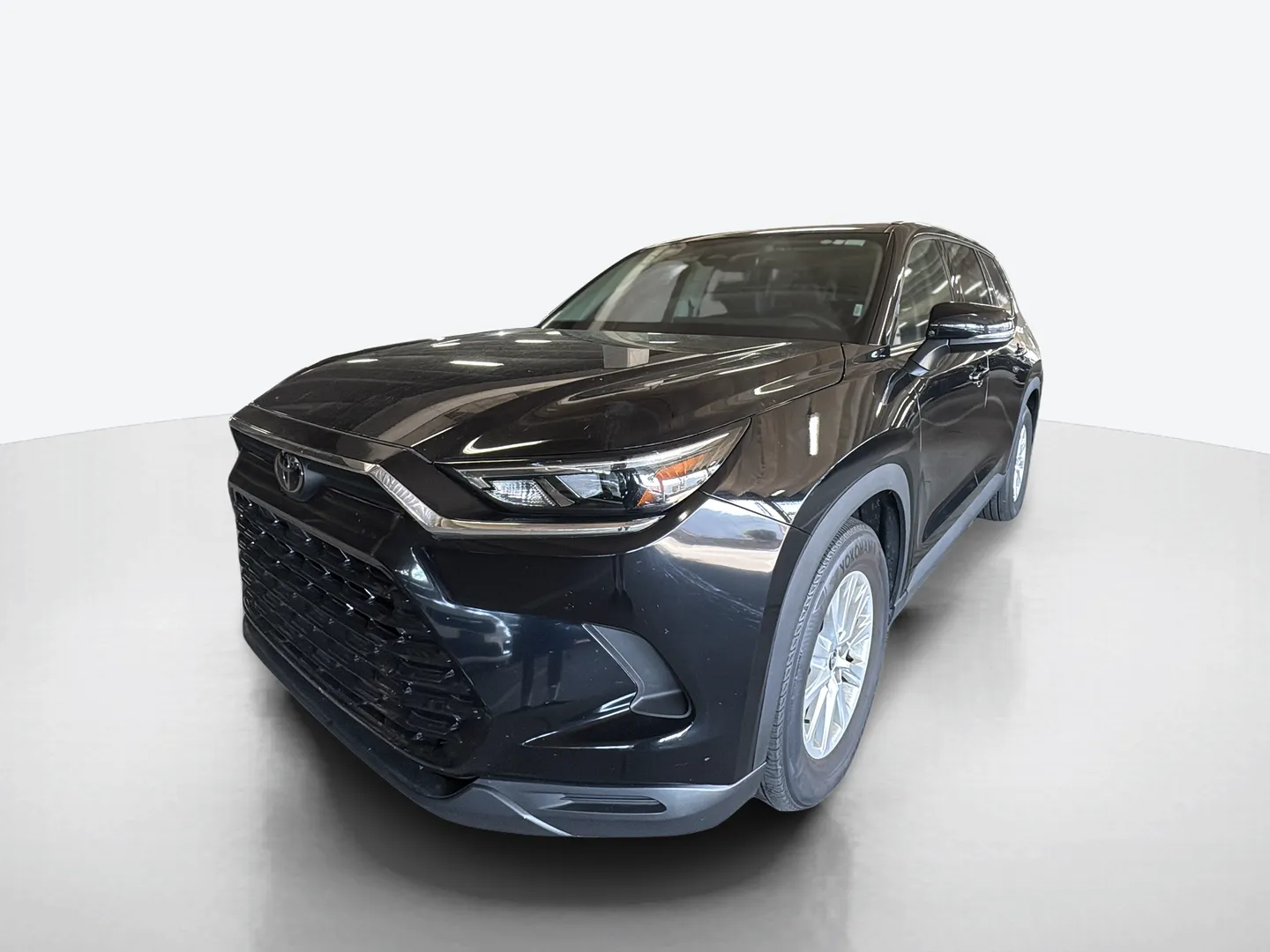 2025 Toyota Grand Highlander — image 1 of 8