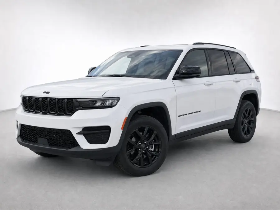 2025 Jeep Grand Cherokee — image 1 of 9