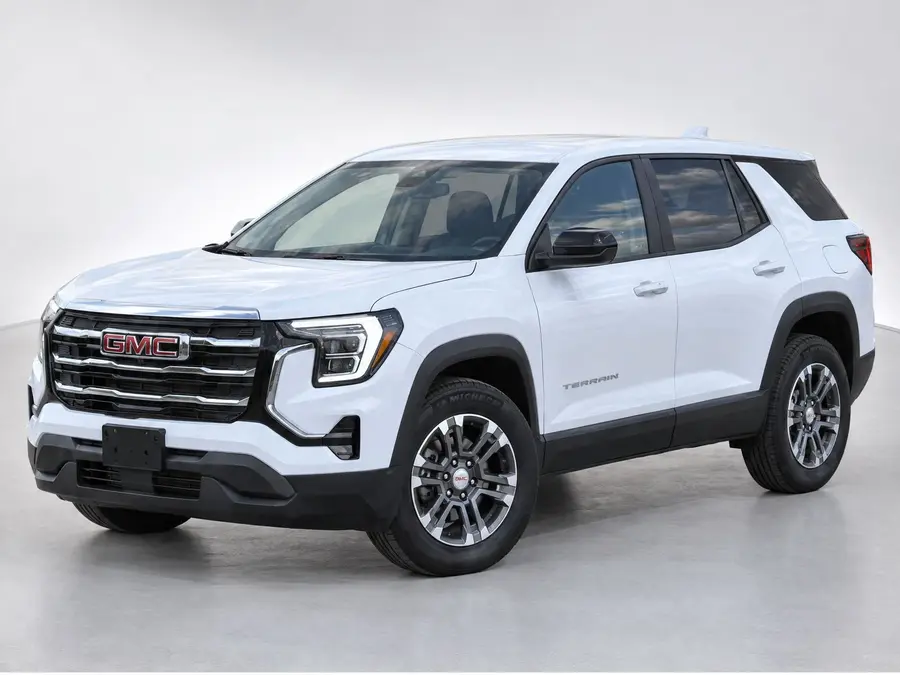 2025 GMC Terrain — image 1 of 9