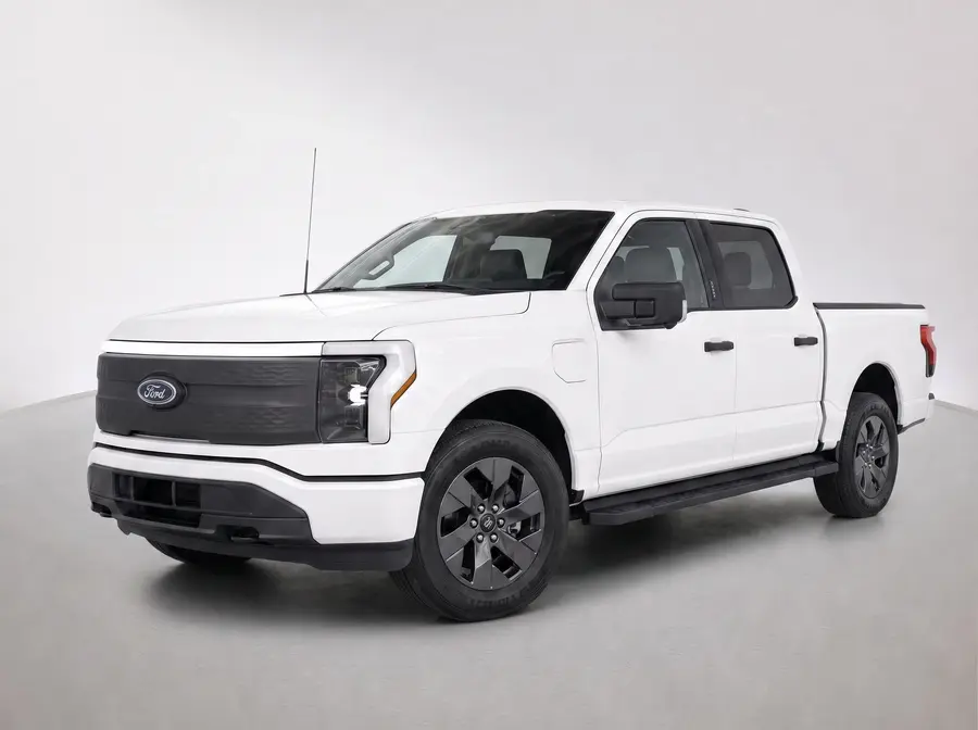 2024 Ford F-150 Lightning — image 1 of 9