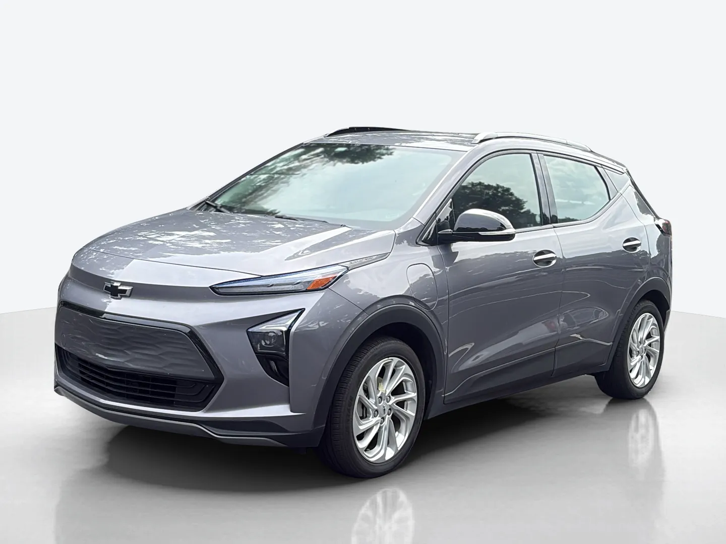 2023 Chevrolet Bolt EUV — image 1 of 8