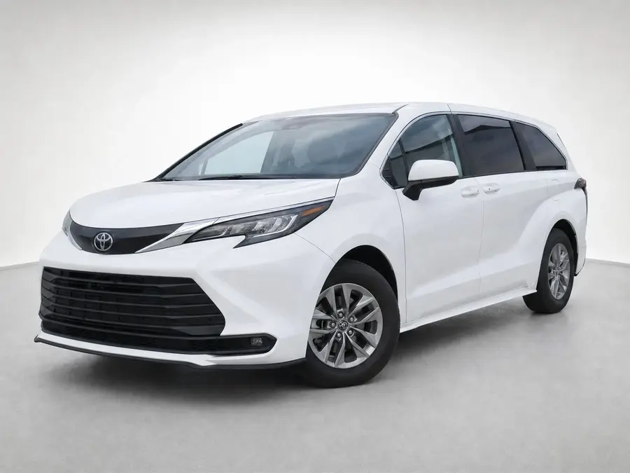 2026 Toyota Sienna — image 1 of 9