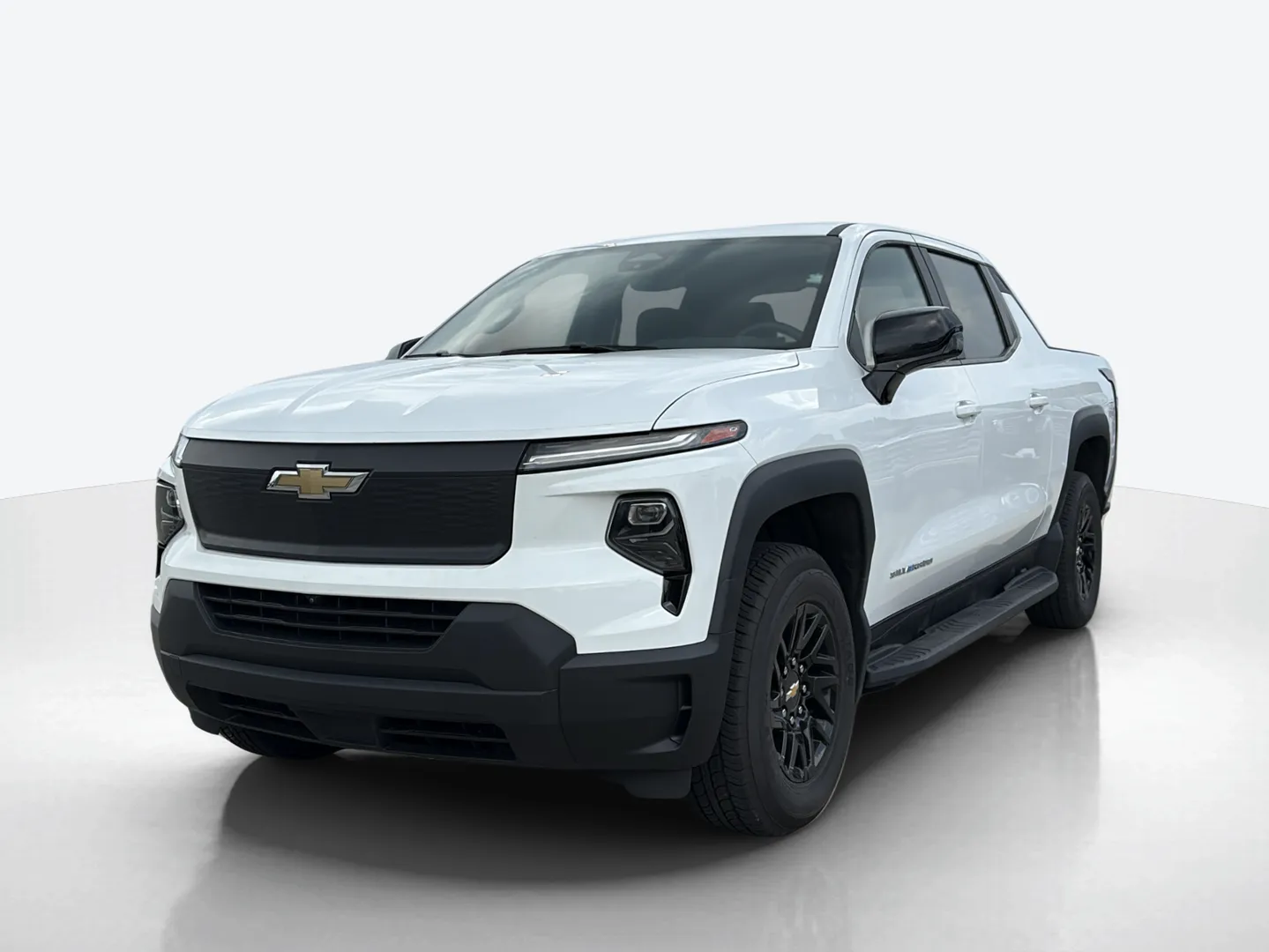 2024 Chevrolet Silverado EV — image 1 of 8