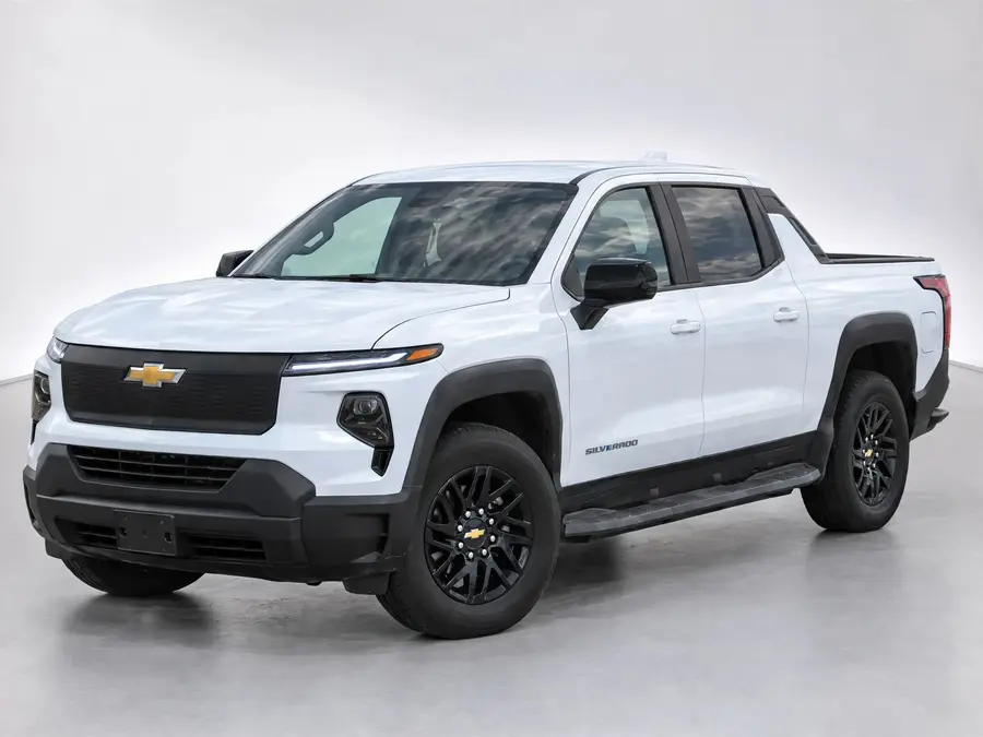 2024 Chevrolet Silverado EV — image 1 of 9