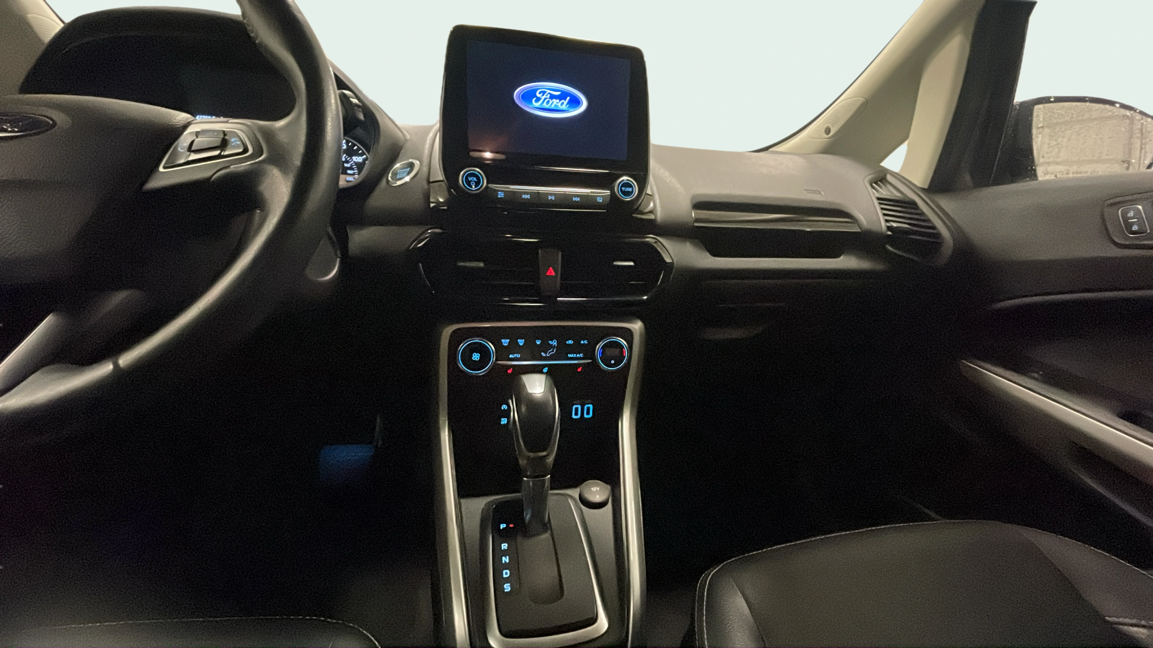 Vehicle interior 3
