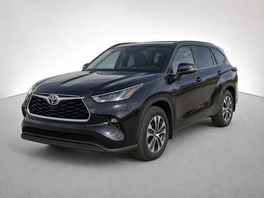 2026 Toyota Highlander — image 1 of 9