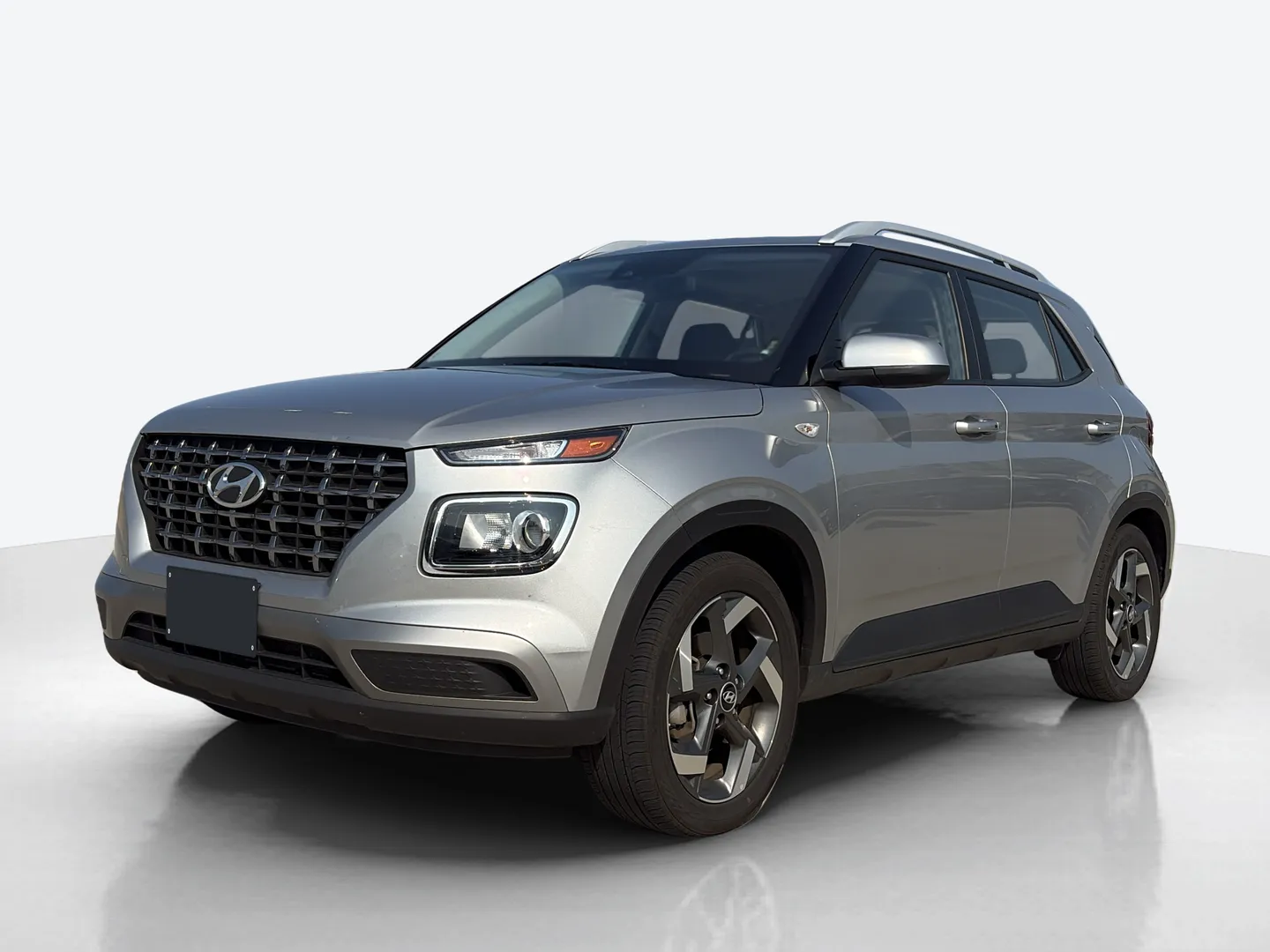 2025 Hyundai Venue — image 1 of 8