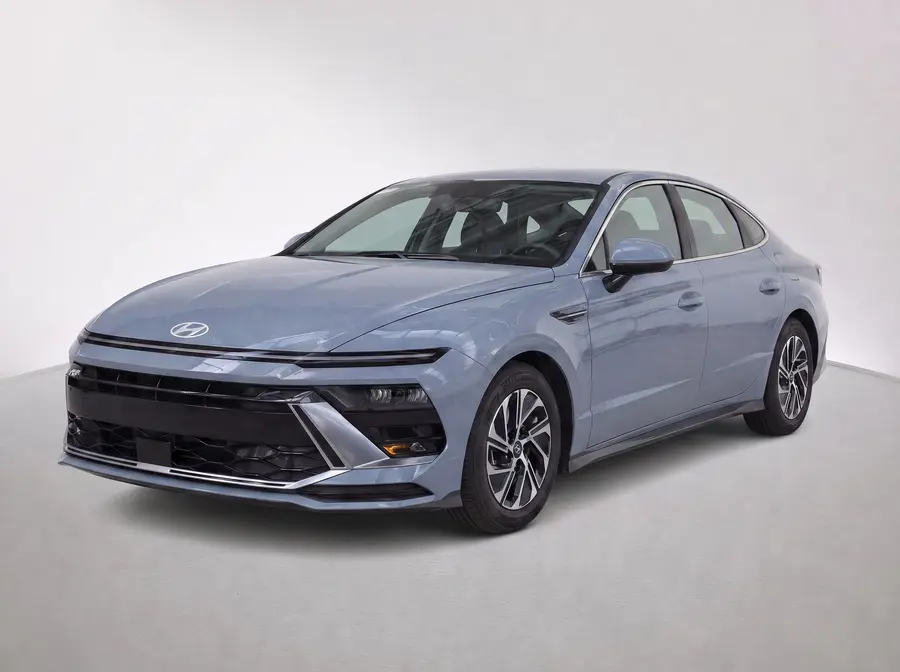 2026 Hyundai Sonata Hybrid — image 1 of 9