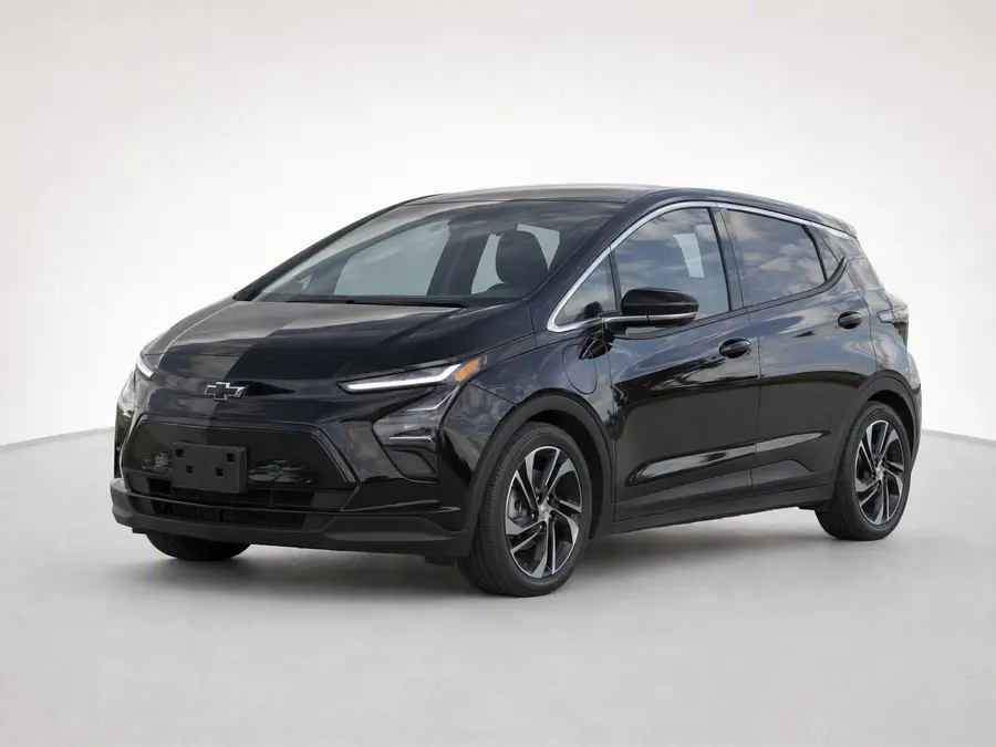 2023 Chevrolet Bolt EV — image 1 of 9