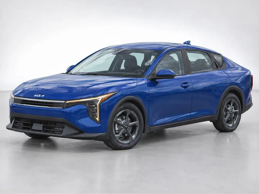2027 Kia K4 — image 1 of 9