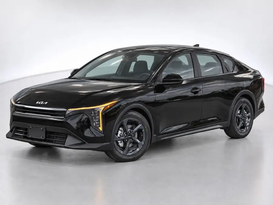 2027 Kia K4 — image 1 of 9