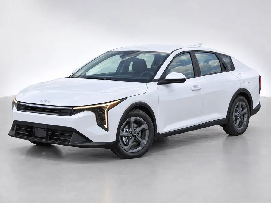 2027 Kia K4 — image 1 of 9