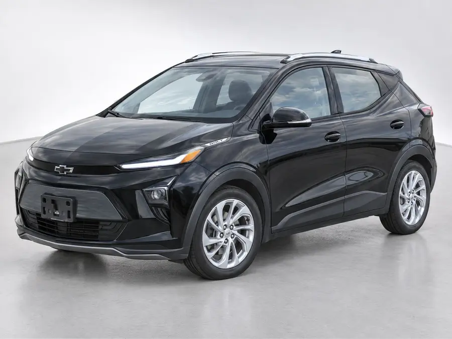2023 Chevrolet Bolt EUV — image 1 of 9