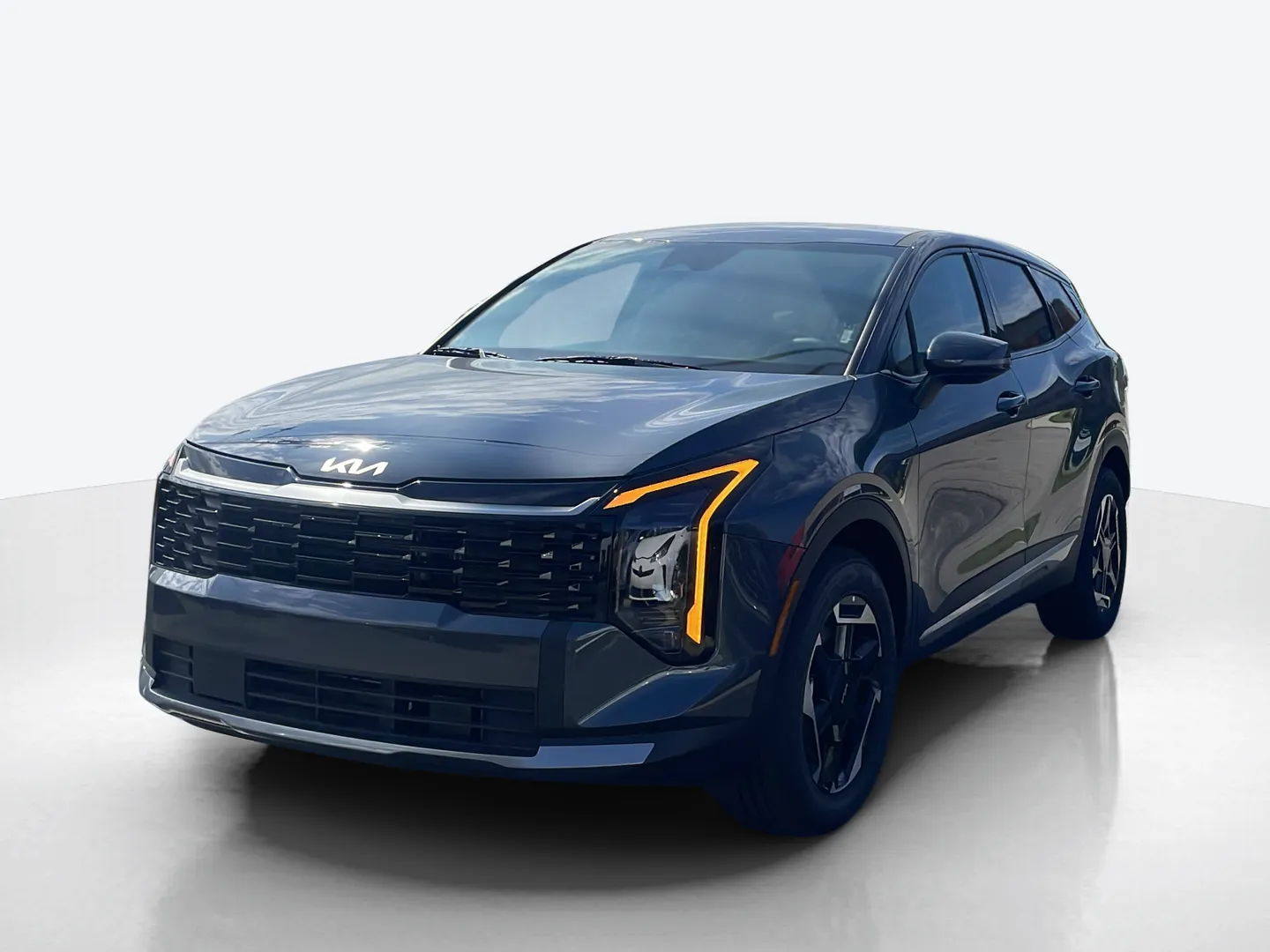 2027 Kia Sportage Hybrid — image 1 of 8