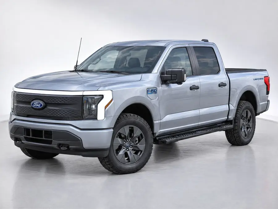 2024 Ford F-150 Lightning — image 1 of 9