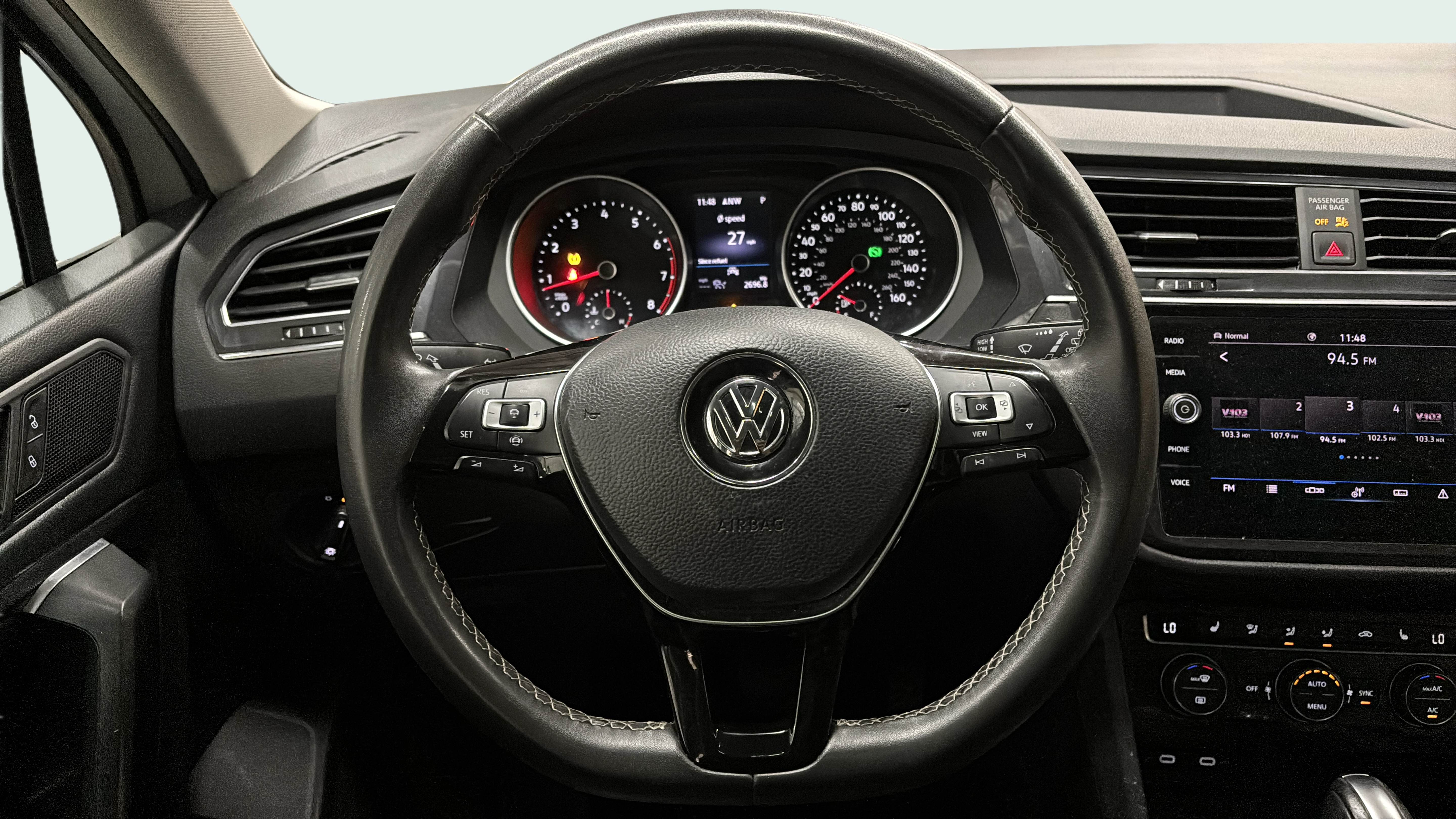 Vehicle interior 360 preview