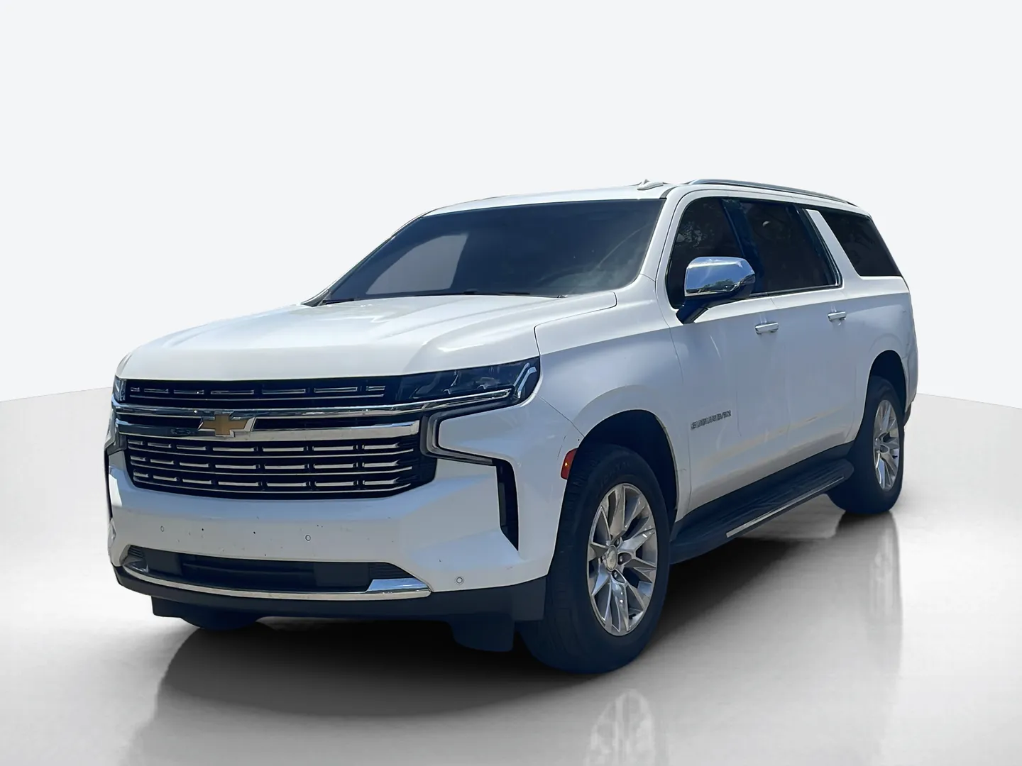2022 Chevrolet Suburban — image 1 of 8