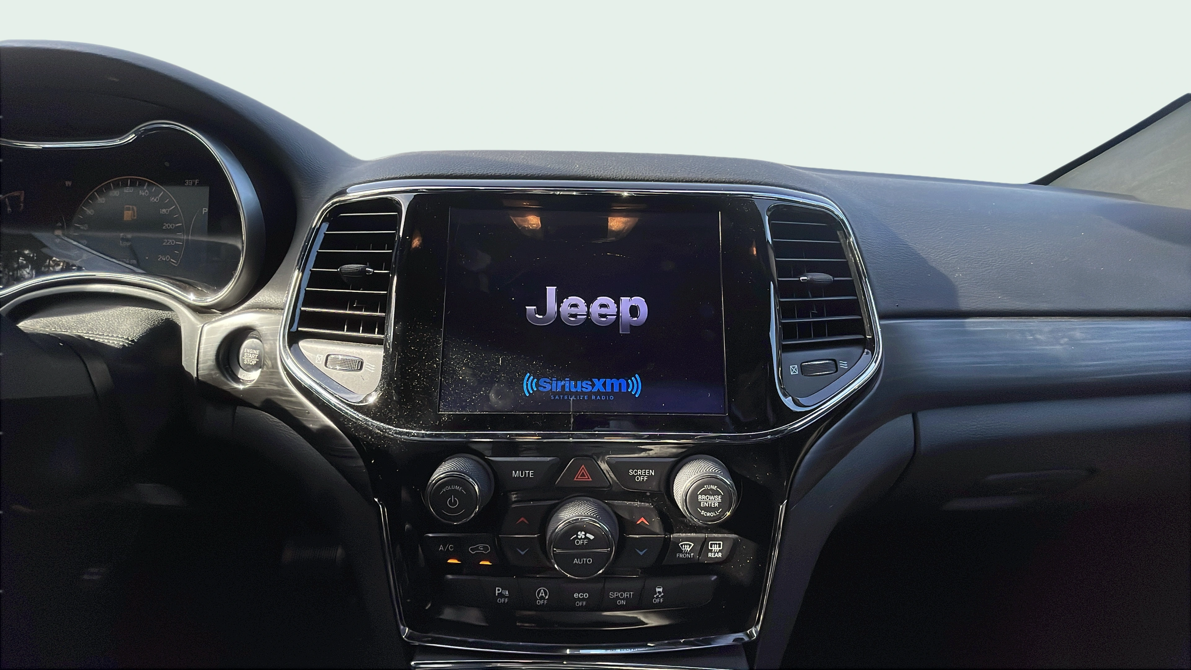Vehicle interior 360 preview