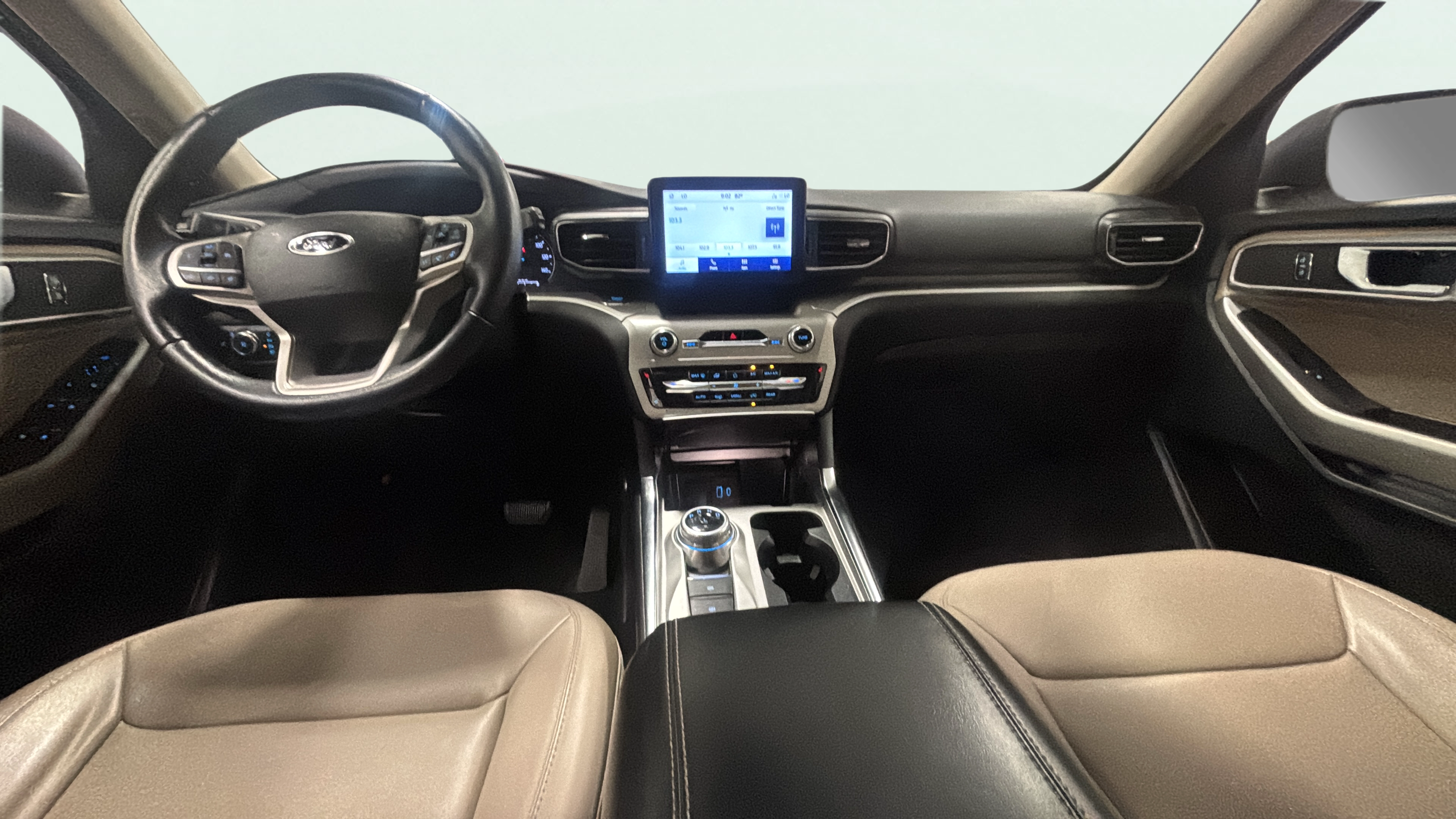 Vehicle interior 360 preview